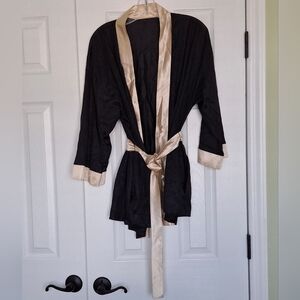 Black and Cream Satin Robe Or Cardigan With Pockets Size Medium